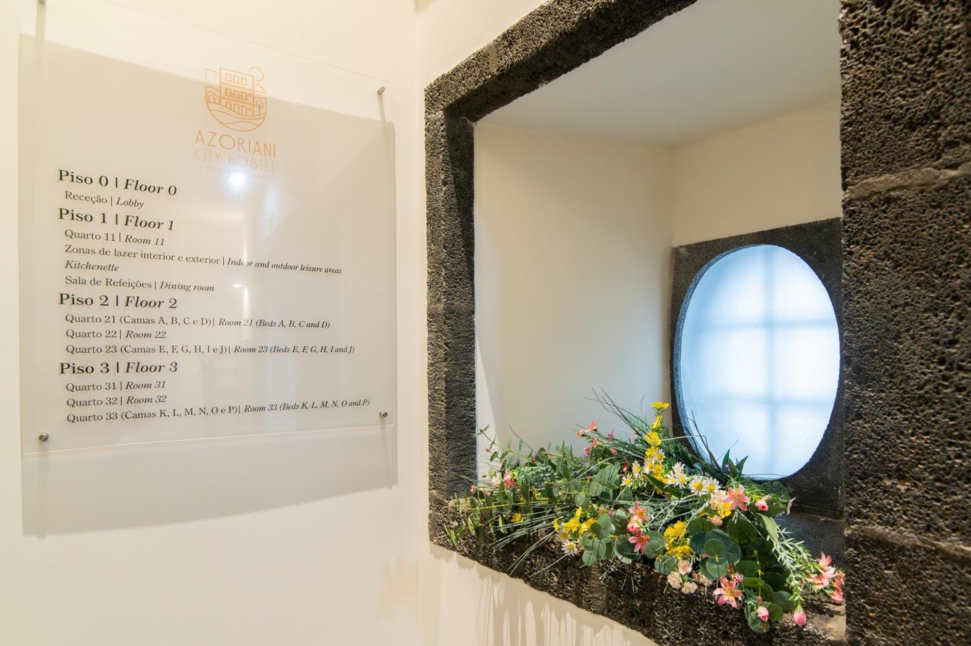 Azoriani City Hostel Ponta Delgada ภายนอก รูปภาพ